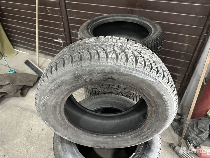Bridgestone Blizzak Spike-01 235/60 R18