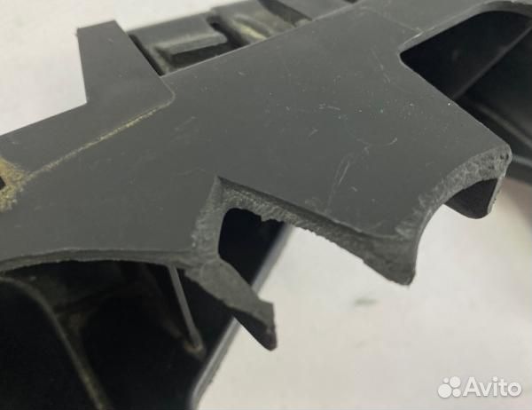 Крепление бампера заднее левое Citroen C-Elysee