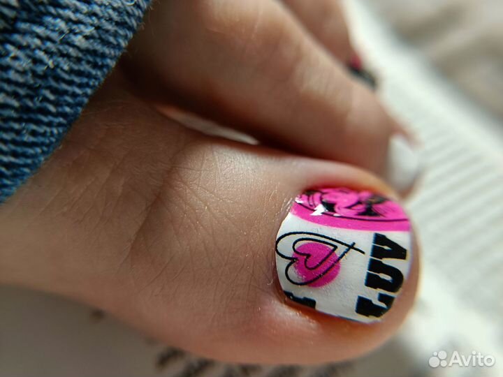 Маникюр и педикюр