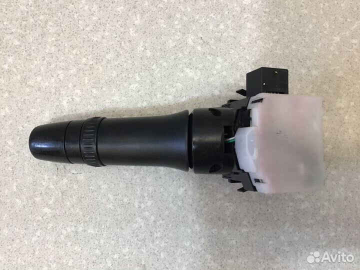 Переключатель поворотов подрулевой Mitsubishi L200