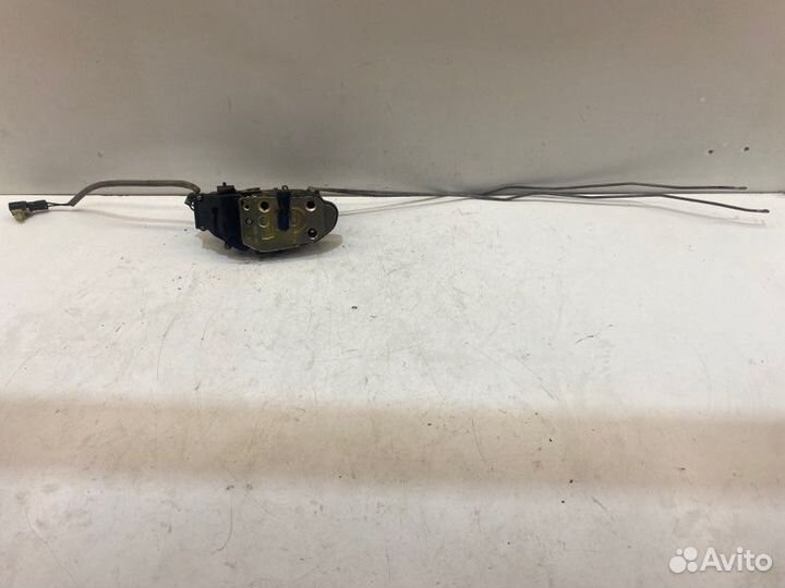 Замок боковой двери задний правый Kia Spectra