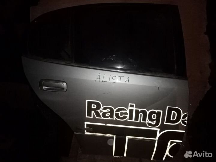 Дверь задняя правая на toyota aristo JZS161