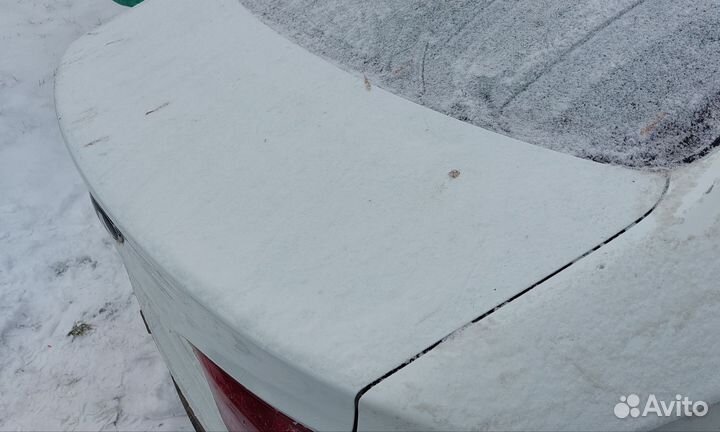 Крышка багажника с фонарями Kia Rio 3