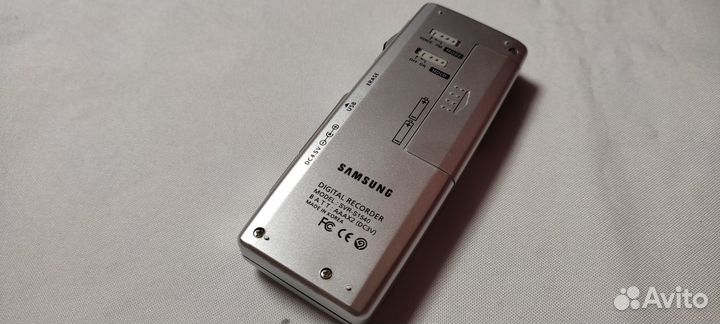 Цифровой диктофон с радио Samsung SVR-S1540