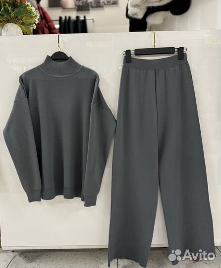 Костюм вязаный брючный