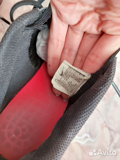 Футбольные бутсы nike