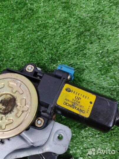 Стеклоподъемник передний правый Chevrolet Rezzo 2