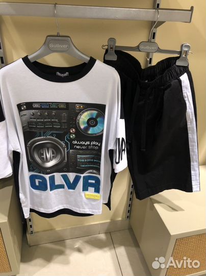 Жилет, джинсы, футболка, шорты для мальчика на 146