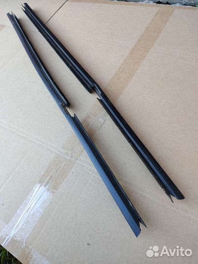 Молдинги стекла внутренние чёрные bmw e39