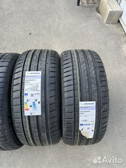 Michelin Pilot Sport 4 S 275/35 R19 и 245/40 R19 98Y