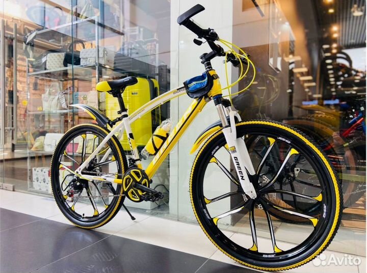 Спортивный велосипед на литых дисках