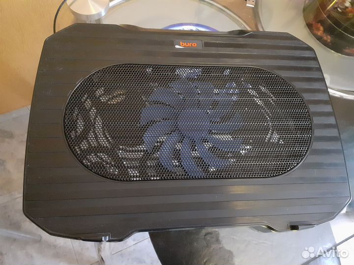 Охлаждающая подставка для ноутбука