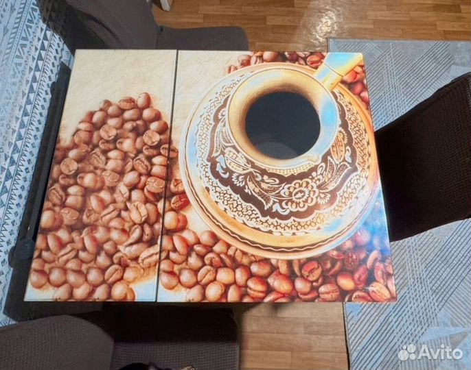 Кухонный стол