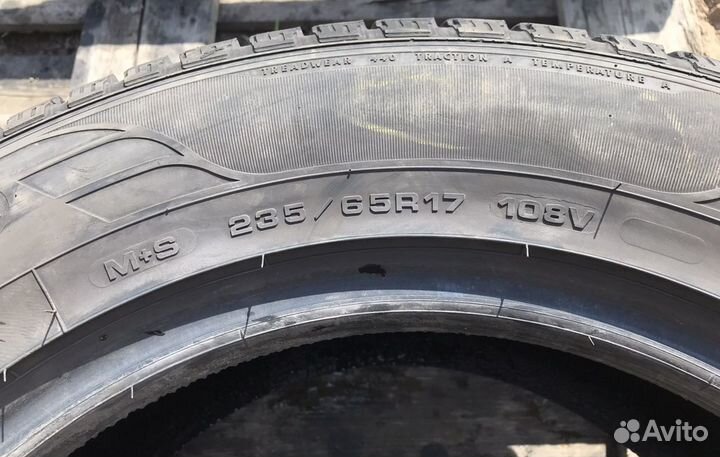 Goodyear Efficientgrip SUV 4x4 235/65 R17 108V