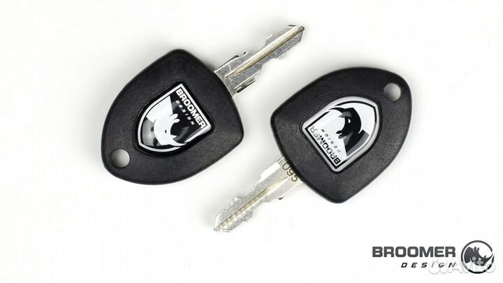 Автобокс Broomer Venture L430 литр белый глянец