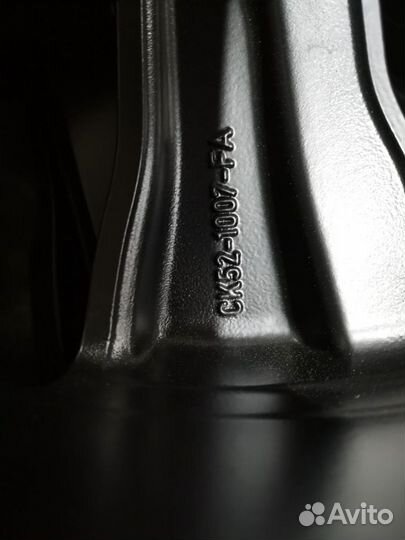 R21 Bridgestone Blizzak LM005 DriveGuard 275/45, PCD 5x120 DIA 72.6