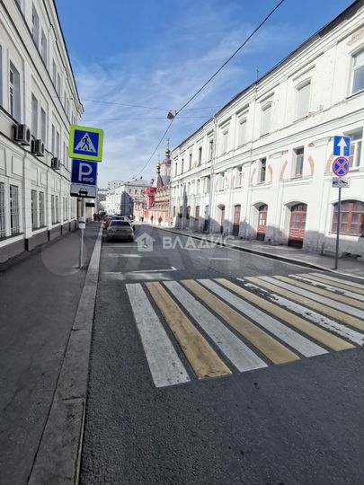 6-к. квартира, 112 м², 2/3 эт.