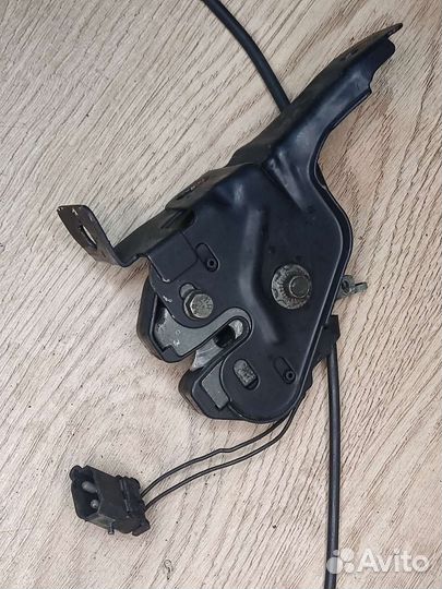 Замки капота, Volvo 850