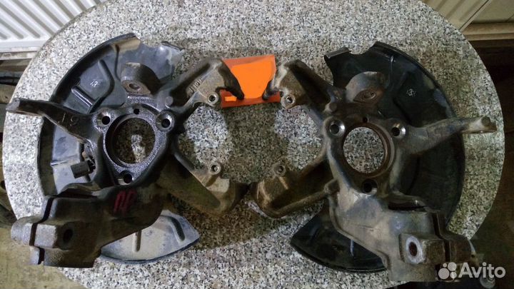 Передние поворотные кулаки Volkswagen golf VI голь