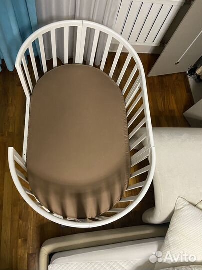 Кроватка детская с маятником трансформер