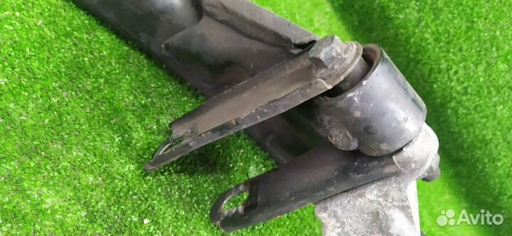 Распорка кузова передняя Volvo Xc90 D5244T4 2006