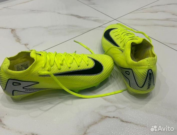 Продам бутсы новые 39-40 размер