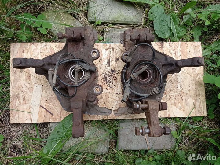 Кулак поворотный Fiat Linea 1.4 120hp