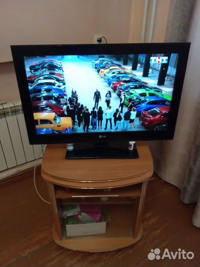 Телевизор 32 дюйма