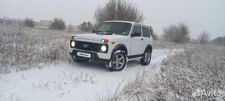 LADA 4x4 (Нива) 1.7 МТ, 2015, 100 000 км