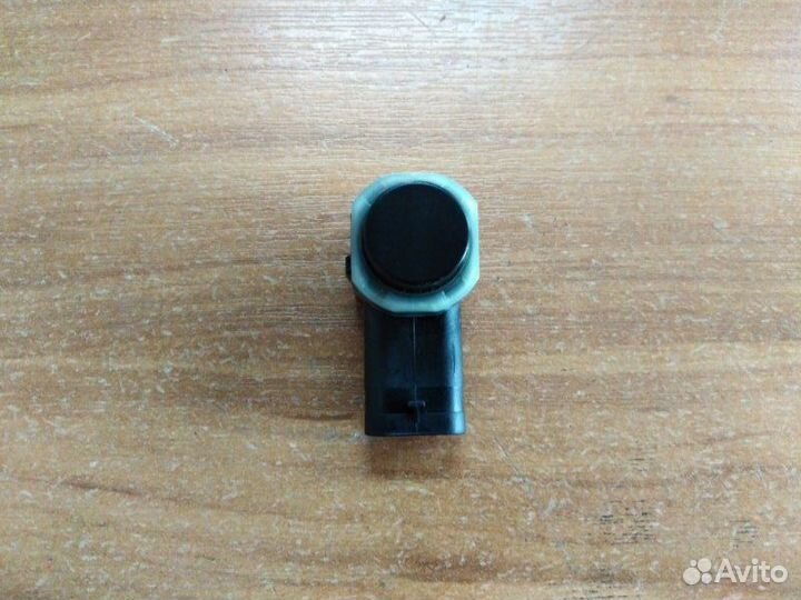 Датчик парковки передний Volkswagen Golf 2008