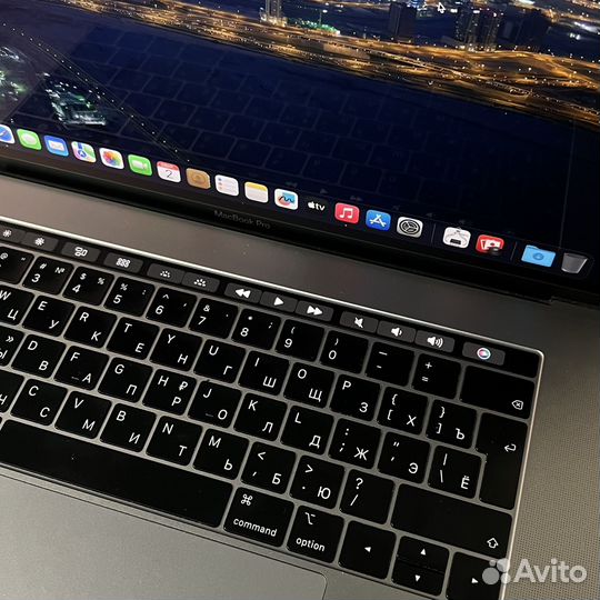 MacBook Pro 15 2019 i7 2,6 16 gb/256 gb SSD