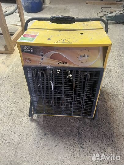 Электрическая тепловая пушка Ballu BHP-M-24