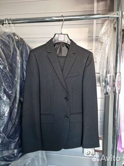 Костюм школьный новый для мальчика