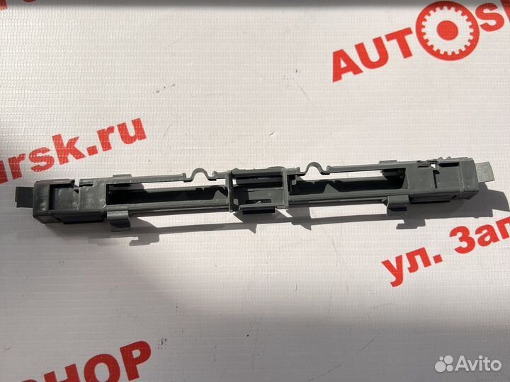 Крышка рейлинга задняя заглушка крыши Opel Astra H