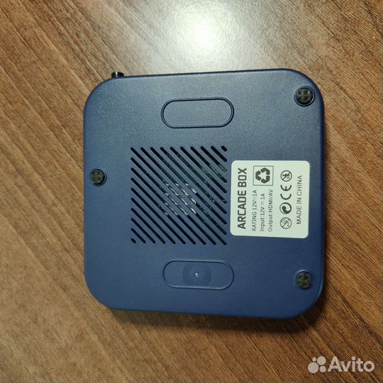 Игровая консоль ретро приставка