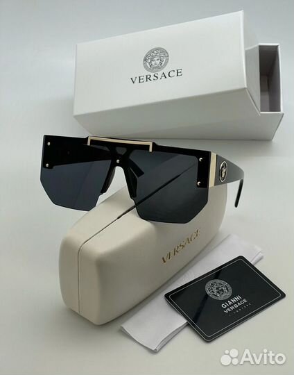 Солнцезащитные очки женские Versace