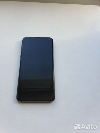 Samsung Galaxy S10e, 6/128 ГБ
