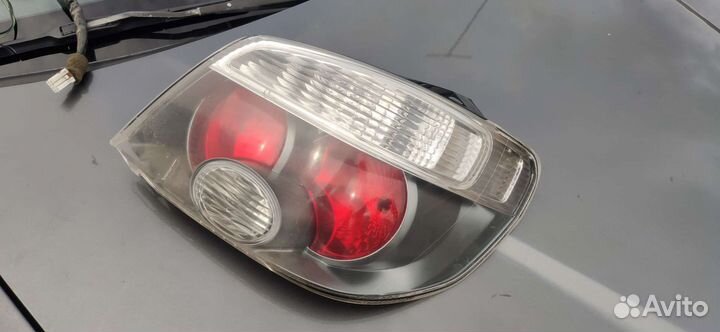 Фонарь задний правый MMC Outlander 1