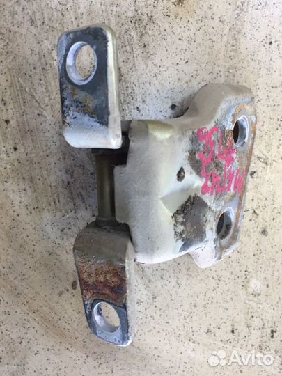 Петля двери передняя левая Daewoo Matiz M150 F8CV