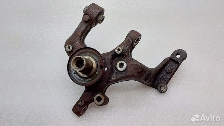 Кулак поворотный задний левый Skoda Superb 3T ccza