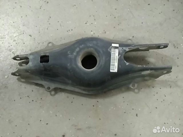 Рычаг задний левый нижний Mercedes W204