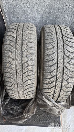 Bridgestone Ice Cruiser 7000 205/60 R16 92T