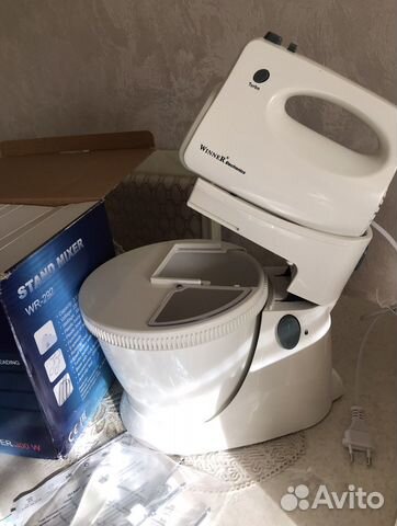 Миксер с чашей