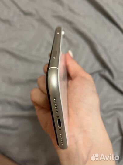 iPhone Xr, 128 ГБ