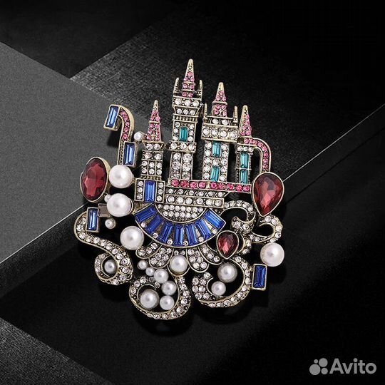 Брошь кулон Королевский замок стиль винтаж Большая