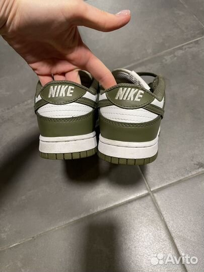 Nike dunk medium olive