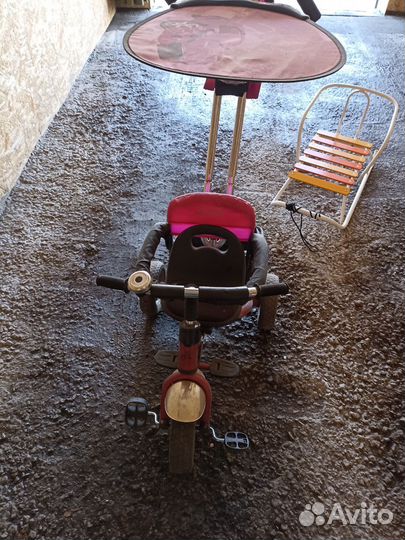 Детский трехколесный велосипед