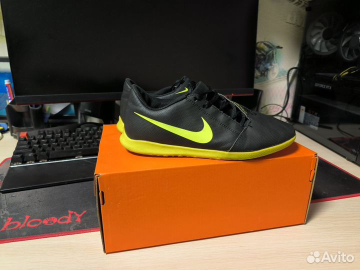 Футзалки Nike оригинал