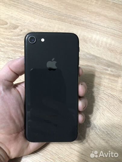 iPhone 8, 64 ГБ