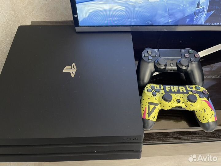 Sony playstation 4 PS4 pro 1tb с играми